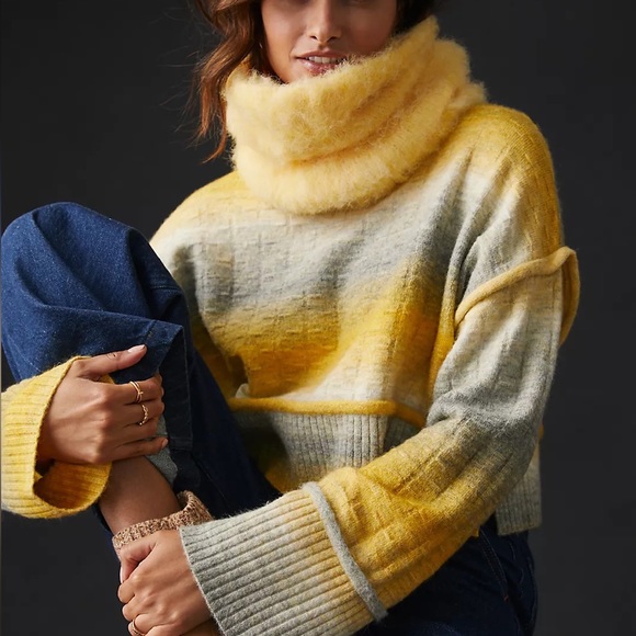 Pilcro Anthropologie Oversized Cropped Mock-Neck Sweater, Medium - Picture 2 of 9